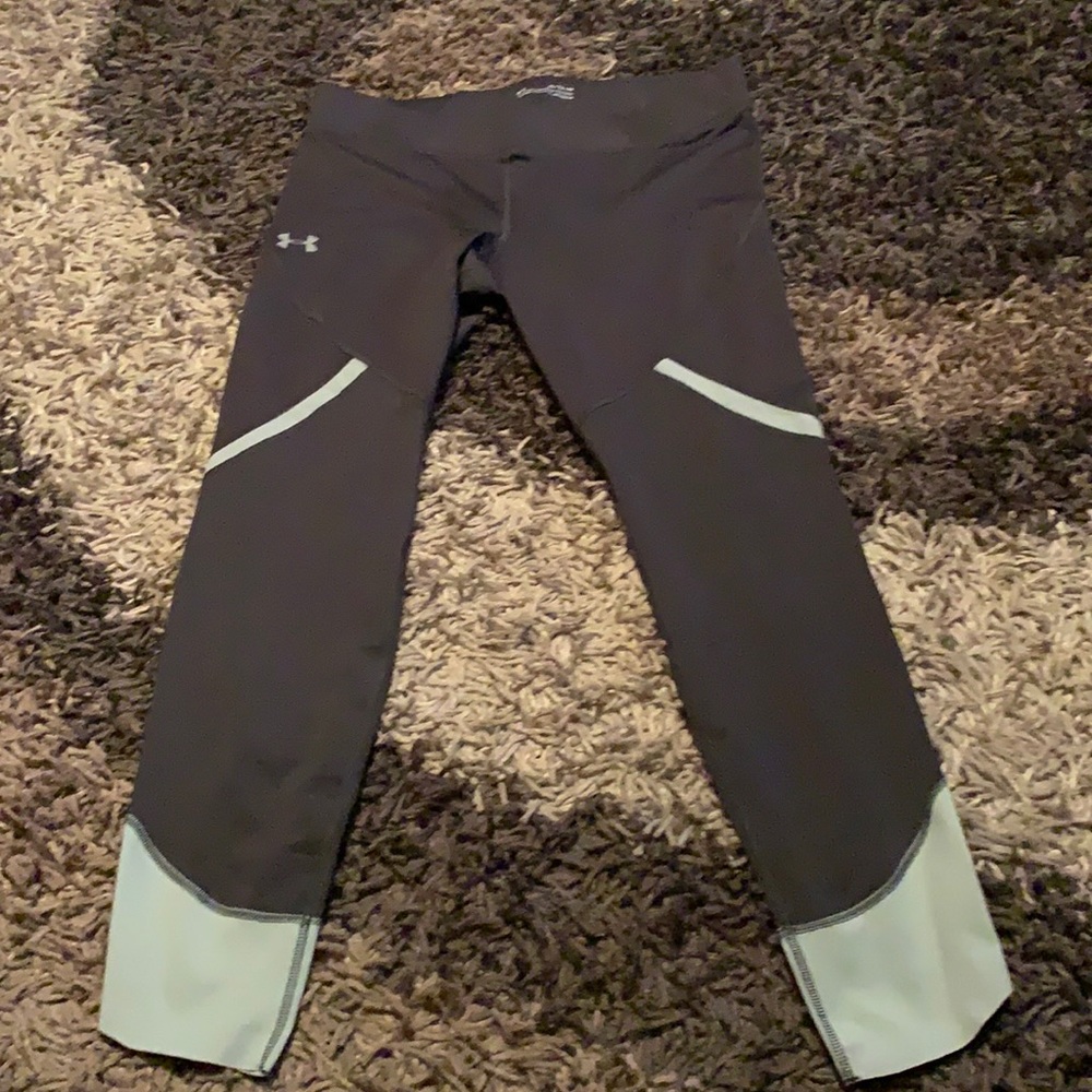 Under Armour Compression Gear XL good cond rear zipper pocket mesh slats